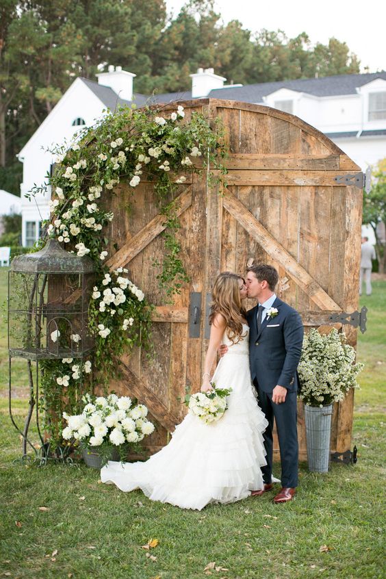 Greenery-Wedding-Ideas-For-Fashion-Forward-Brides