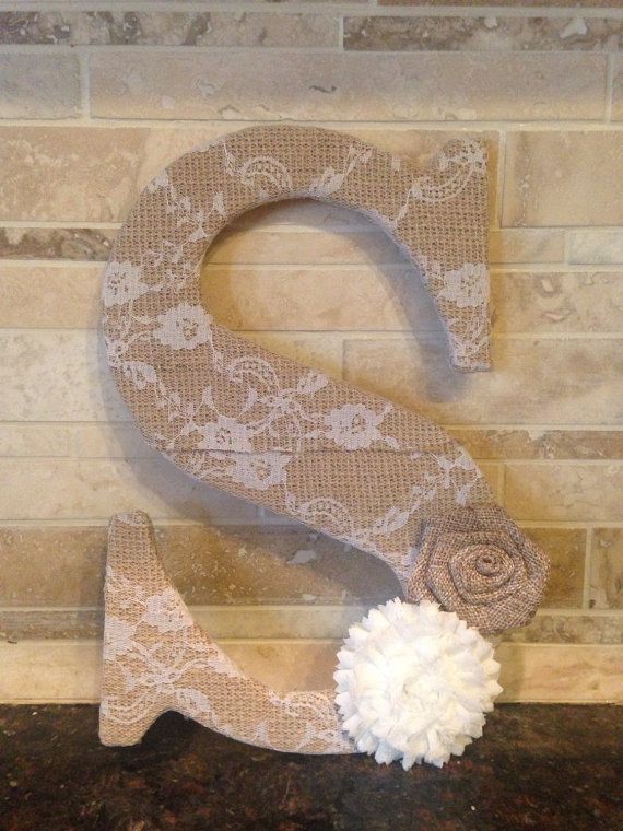 Rustic Burlap and Lace Wedding Theme Ideas