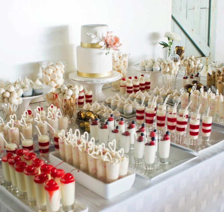 Unique-Wedding-Food-Dessert-Table-Display-Ideas