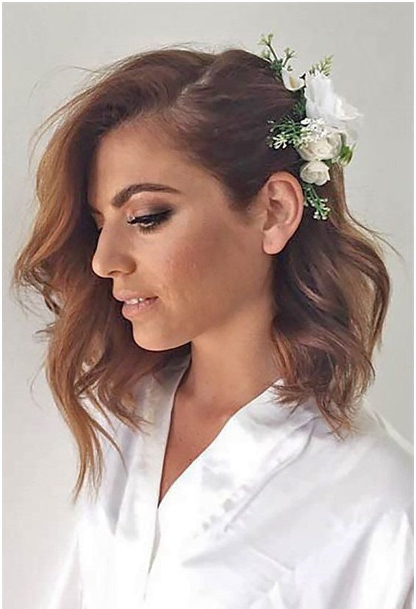 24 Medium Length Wedding Hairstyles for 2020 Mrs to Be