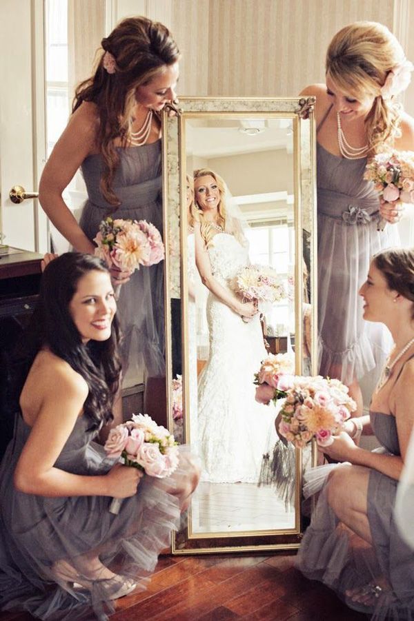 Must Have Wedding Photos with Bridesmaids