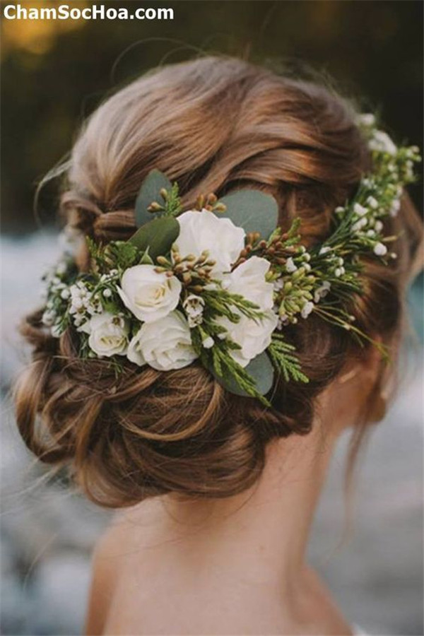 Hairstyles for Rustic Weddings