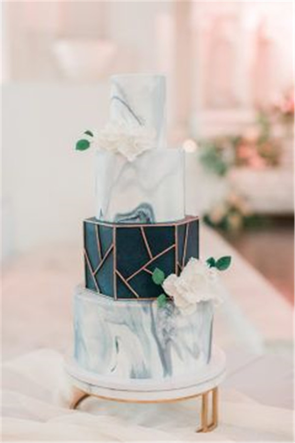 Marble Wedding Cakes to Blow Your Mind Away