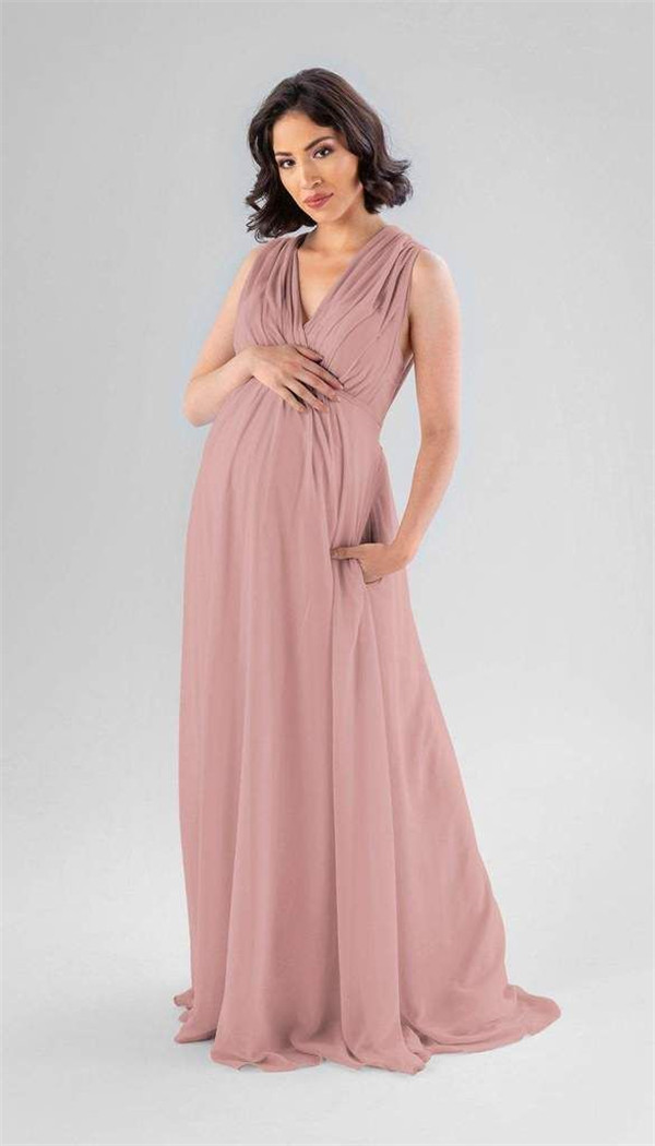 Best dresses for pregnant bridesmaids